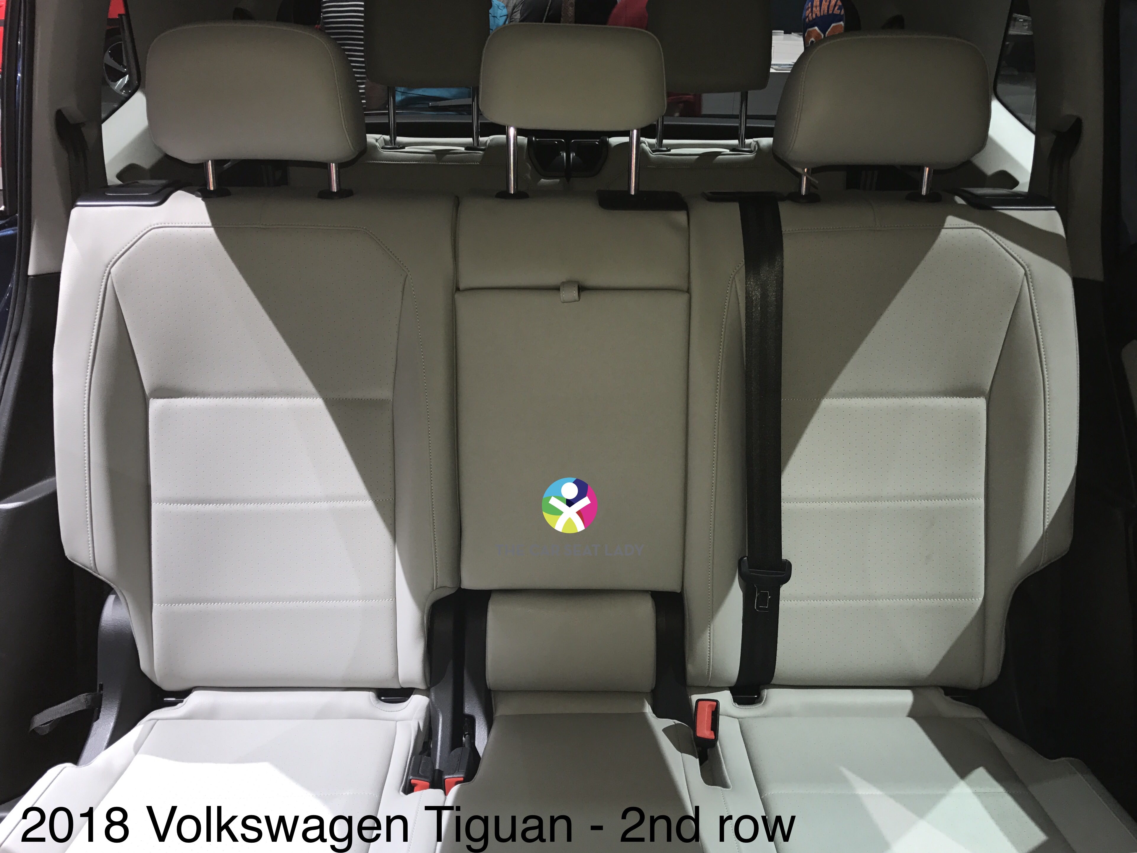 Vw touran clearance 3 child seats