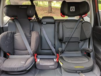fitting maxi cosi car seat with seatbelt